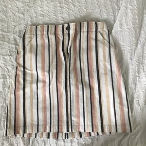 Hollister mini skirt with pockets